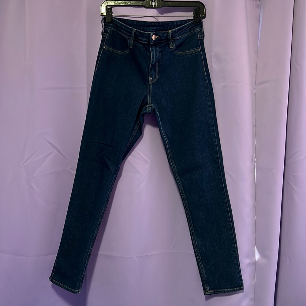 H&M Women Skinny Ankle Regular Waist. Size 30. Color Dark Indigo.